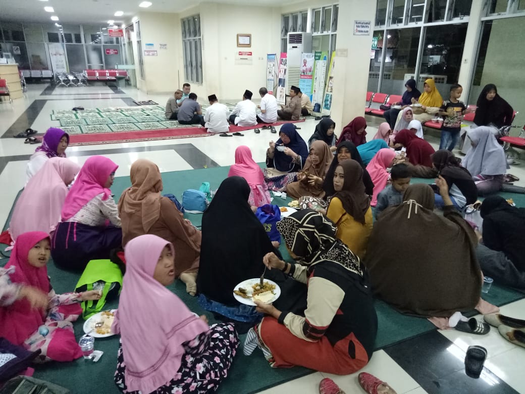 Bukber Pegawai RSUD dr. R. Goeteng Taroenadibrata Purbalingga Ramadan1440H