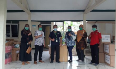 RSUD dr R Goeteng Taroenadibrata menerima bantuan alat kesehatan dan APD dari kementerian kesehatan
